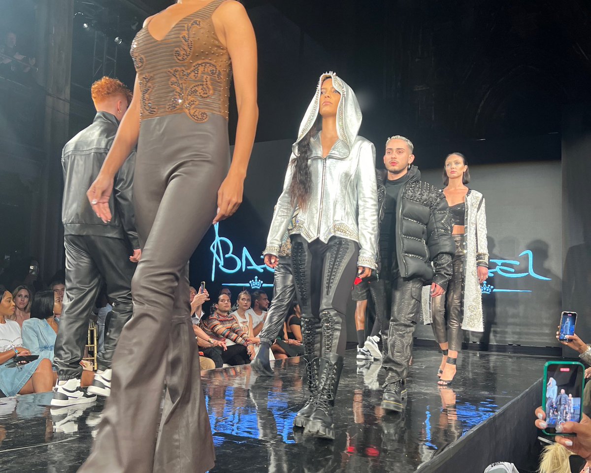 Primera vez modelando en el New York Fashion Week 😍 gracias BAEZ por una experiencia única. #NYFW #Baez
