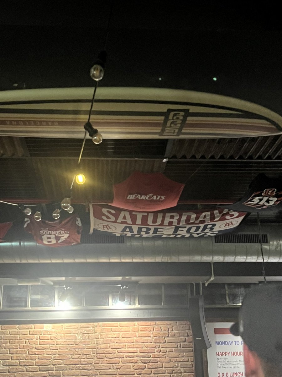 Skrawn's tweet photo. Stoolie bar in Barcelona @stoolpresidente @KFCBarstool @hen_ease @BarstoolBigCat @PMTsportsbiz @PFTCommenter https://t.co/RhgVHnBMEQ