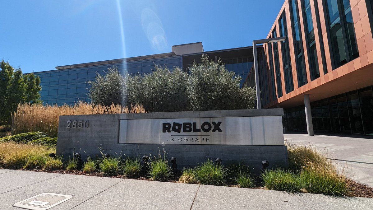 Roblox Signpost Headquarters Entrance Roblox Online Foto stock 1855916221