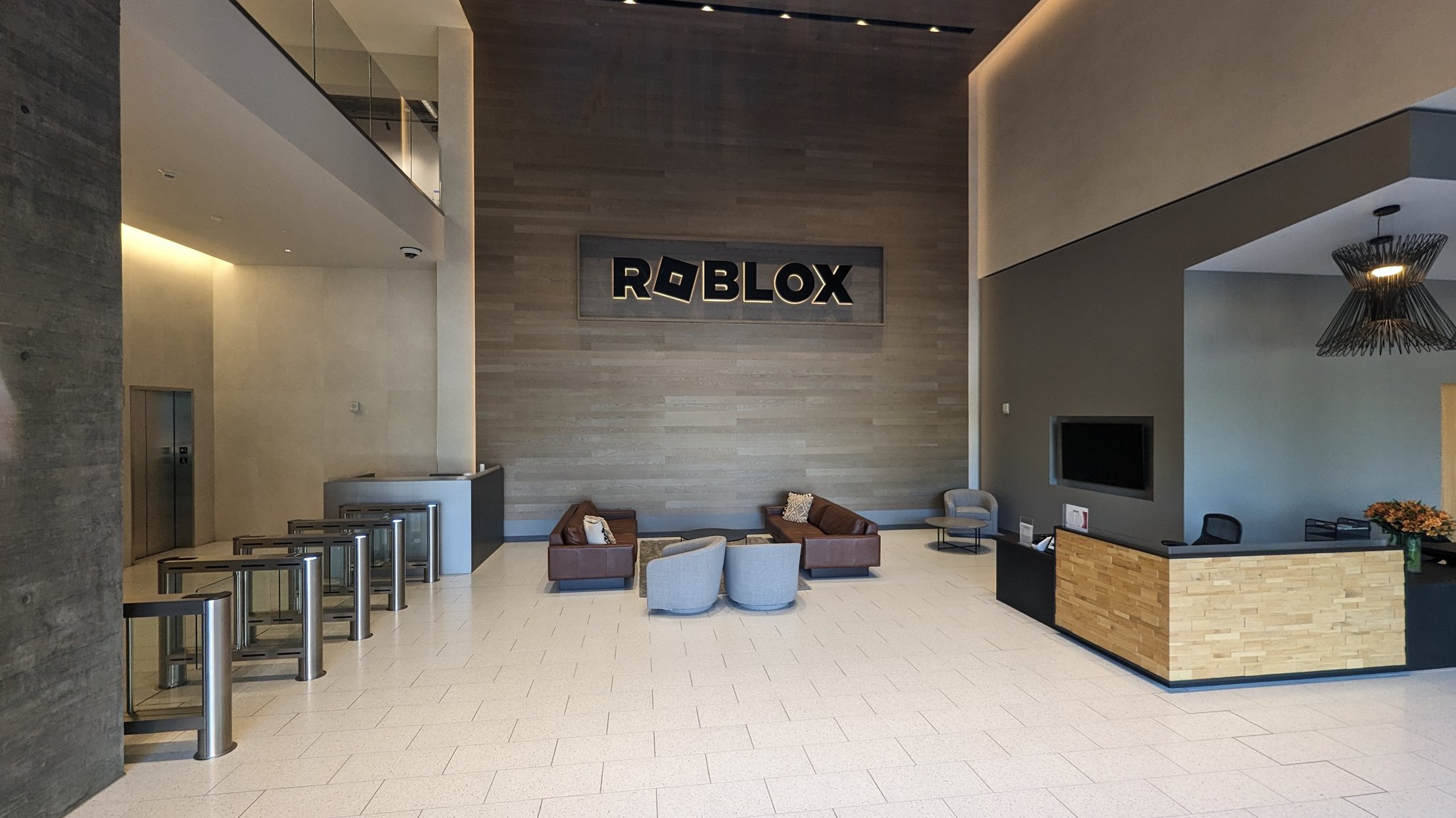 Bloxy News on X: Roblox Corporation is planning to lease an additional  123,000 square feet of space for it's headquarters located in San Mateo,  California by the first quarter of 2022. This