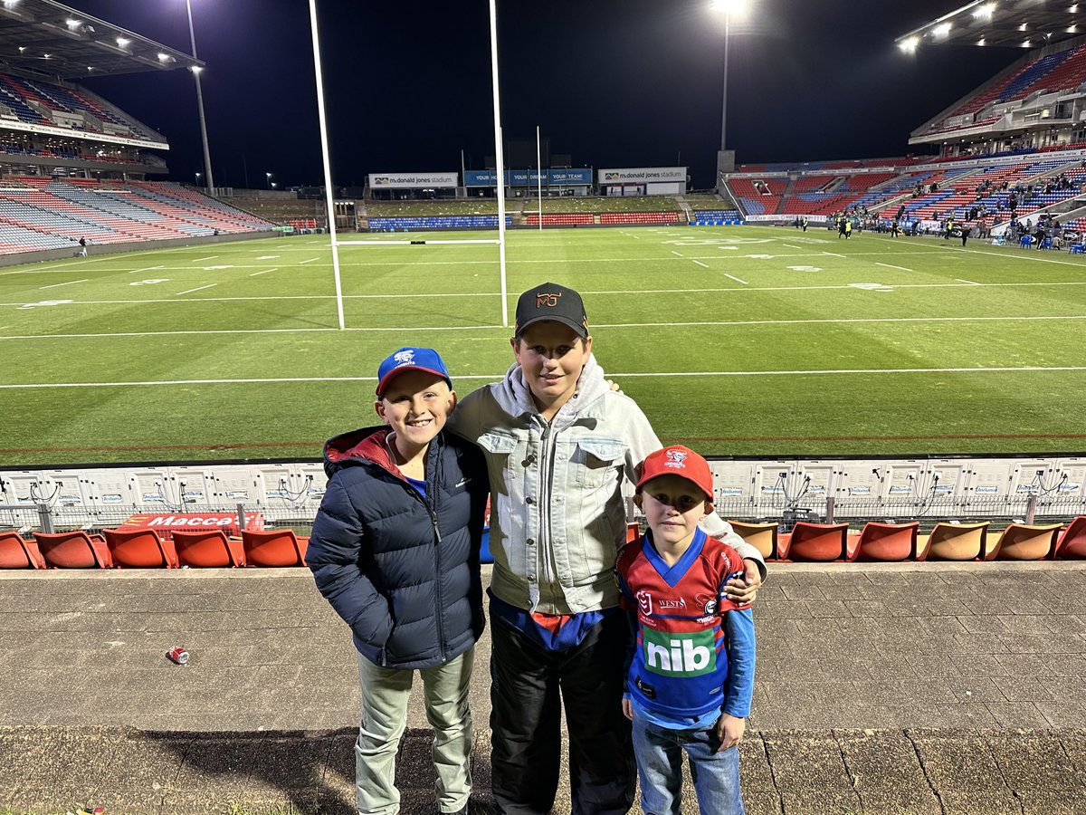 Good morning ⁦@NRLKnights⁩ fans I just wanted to confirm that it is Monday and yesterday wasn’t a dream

We’re off to week two #DefendTheKingdom ❤️💙❤️