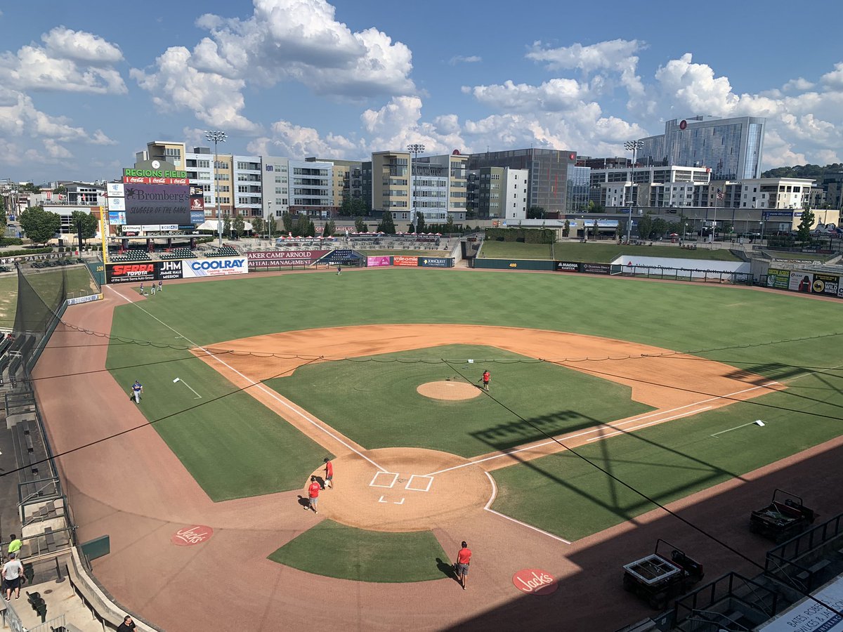 javblake8's tweet photo. Shuckers Head Athletic Trainer Andrew Staehling joins us for today's #MSANG Pregame Interview!
He talks about working for the Brewers after growing up in Wisconsin, his day-to-day, his first year in Double-A and more!
Hear it live at 3:45!
📻: https://t.co/3LWdTt7lrQ https://t.co/umTjrjmfnt