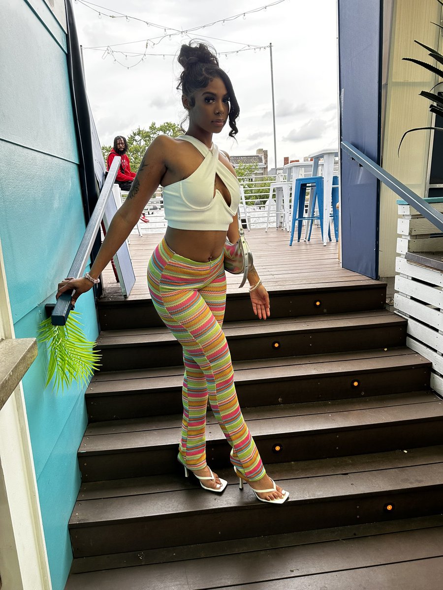 AryahSimone's tweet photo. grown woman fine 🫦 https://t.co/fnUun7cEsR