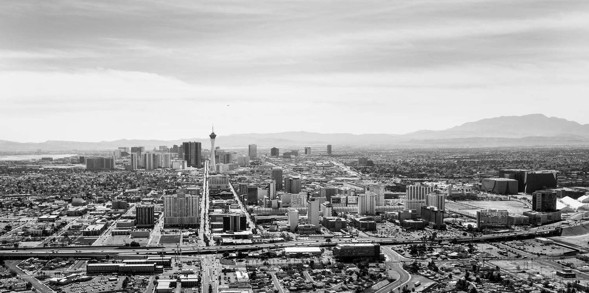 ByronMasonPhoto's tweet photo. #Byronmason #Photography #ByronMasonPhotography #CommercialPhotography #StillPhotography #AerialPhotography #SmallScaleAerialPhotography #CityofLasVegas #TheLasVegasStrip #LasVegasNV #Still #Aerial #AerialSM #CityofLV #LVStrip #LasVegas https://t.co/4wqGV0xMZW