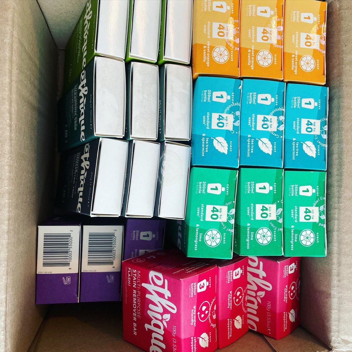 Thanks to <a href="/ethiqueworld/">ethiqueworld</a> for donating this box of goodies to use for our monthly volunteer awards! 😍

Ethique makes solid, plastic free bars and concentrates. Highly recommended (for humans, not birds)!

ethiqueworld.com