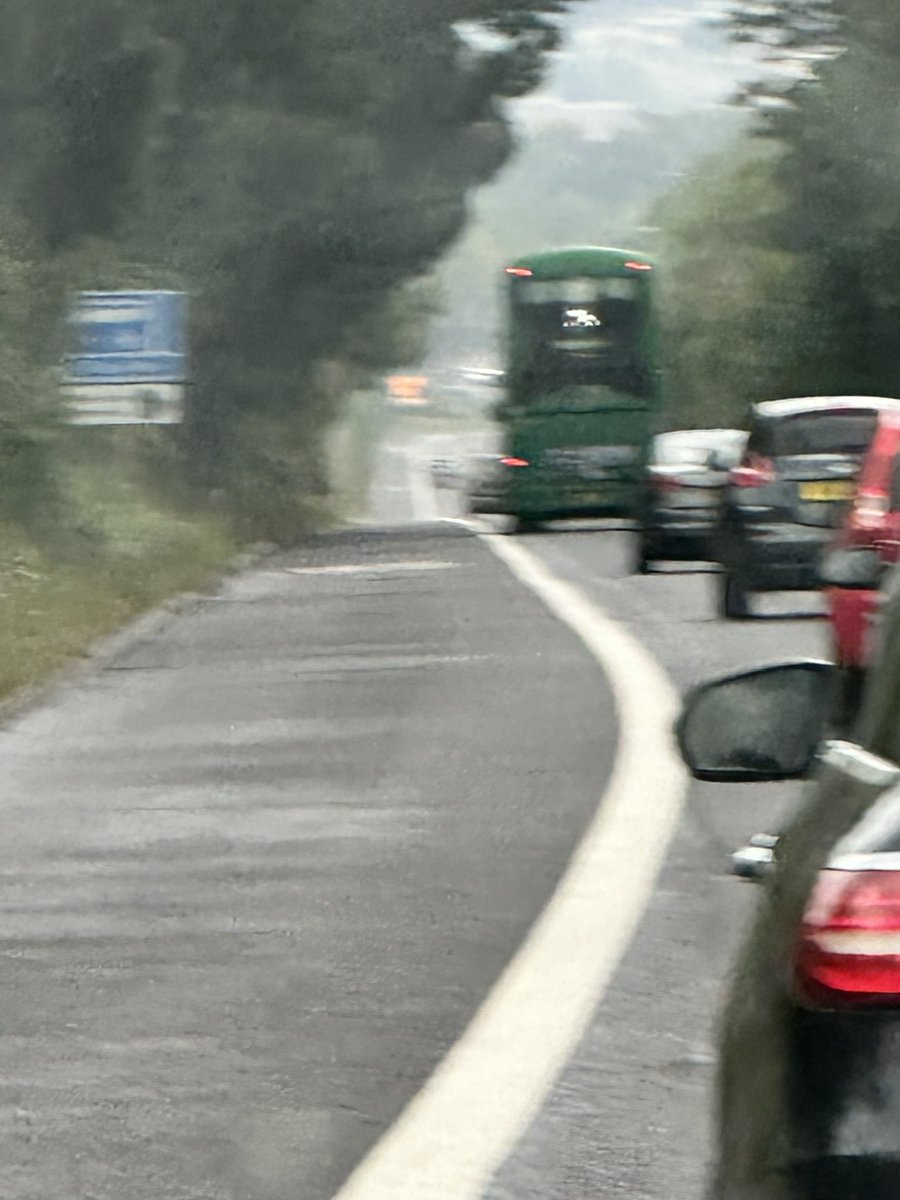 27mike30's tweet photo. @HoggIndependent  12:30 today an in service X1 not using the #longashtonbypass  #a370 #BSIP  bus lane! https://t.co/Kmh9ts2laq