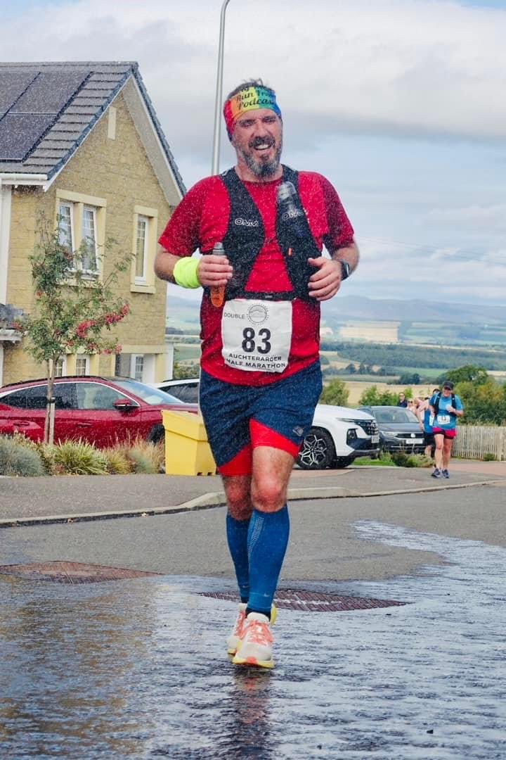CKdoingathing's tweet photo. Charlie King doing a thing  -  The Auchterarder Running Festival Double Dare @yhrfpod @AuchterarderRun https://t.co/wLUNQblN3l