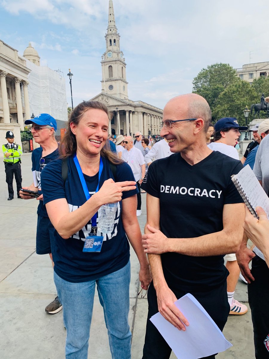 Thank you @AlmogMika, @harari_yuval, @RabCharley, @RabbiJeremy, @UJS_PRES and @GolanFake — for speaking at our Trafalgar Sq. event today! And thanks to the 1500 people who showed up to Take a Stand!