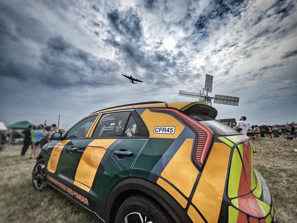 Day out today with <a href="/North_Notts_CFR/">North Notts CFR</a> and <a href="/EMASNHSTrust/">East Midlands Ambulance Service NHS Trust</a> <a href="/EMAS_CFR/">EMAS Community Response Team</a> at North Leverton Windmill! May have been a tad warm but for this photo is was worth it!