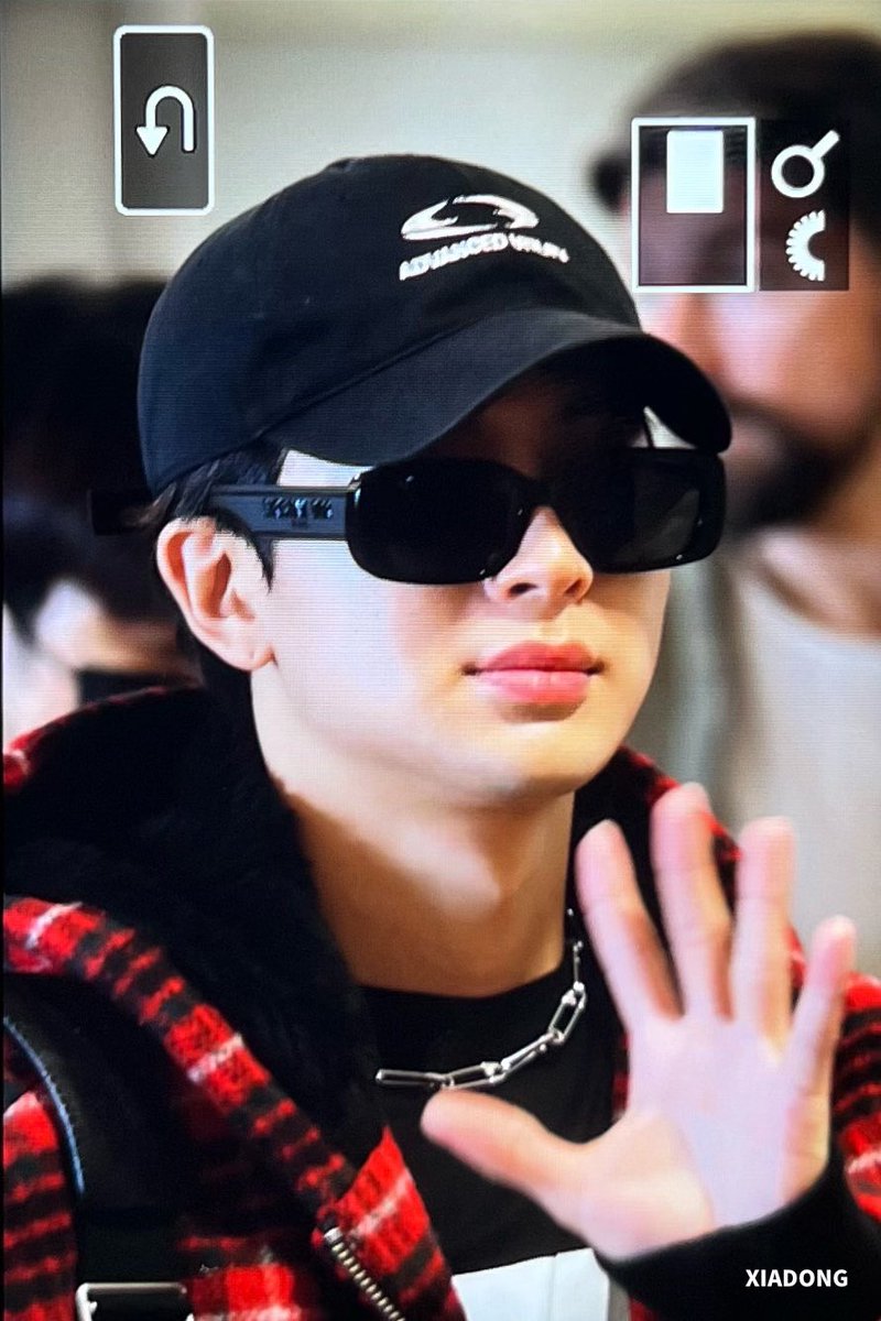 XIADONG1108's tweet photo. 230910 DFW

#윤형 #송윤형 #Yunhyeong #SONG #ユニョン #아이콘 #iKON https://t.co/dYP8jkiegF