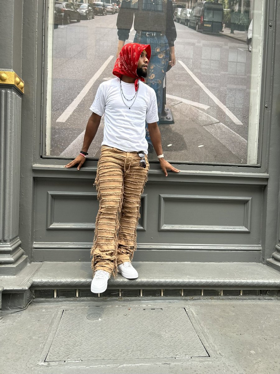 slicctc's tweet image. Don’t Know Where I’m Bout To Go!!! 😩😎 #NYFW2023 

Photo cred @sakred.gallery 
Styled By @sakred.gallery