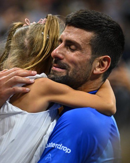 maliquewash's tweet photo. They banned this man NoVAX Djokovic from playing in U.S.A and then as soon as they let him back in, he won two straight American tournaments, got his 24th Grand Slam at the #usopen and then put on a #mambaforever shirt and jacket. Savage 🫡 🤣 https://t.co/16RFbcsdfp