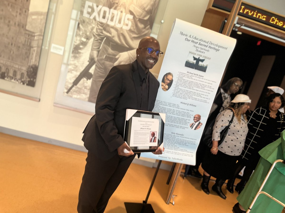SING_GR8's tweet photo. INDUCTED!! I am so honored and blessed to be part of the “Our Most Sacred Heritage” Exhibition held at the Maltz Museum!! God can really take you where people left you!! Thanks to my son, Antwan, who presented my award to me! Thank you to ALL who came! https://t.co/4v4afakhMX