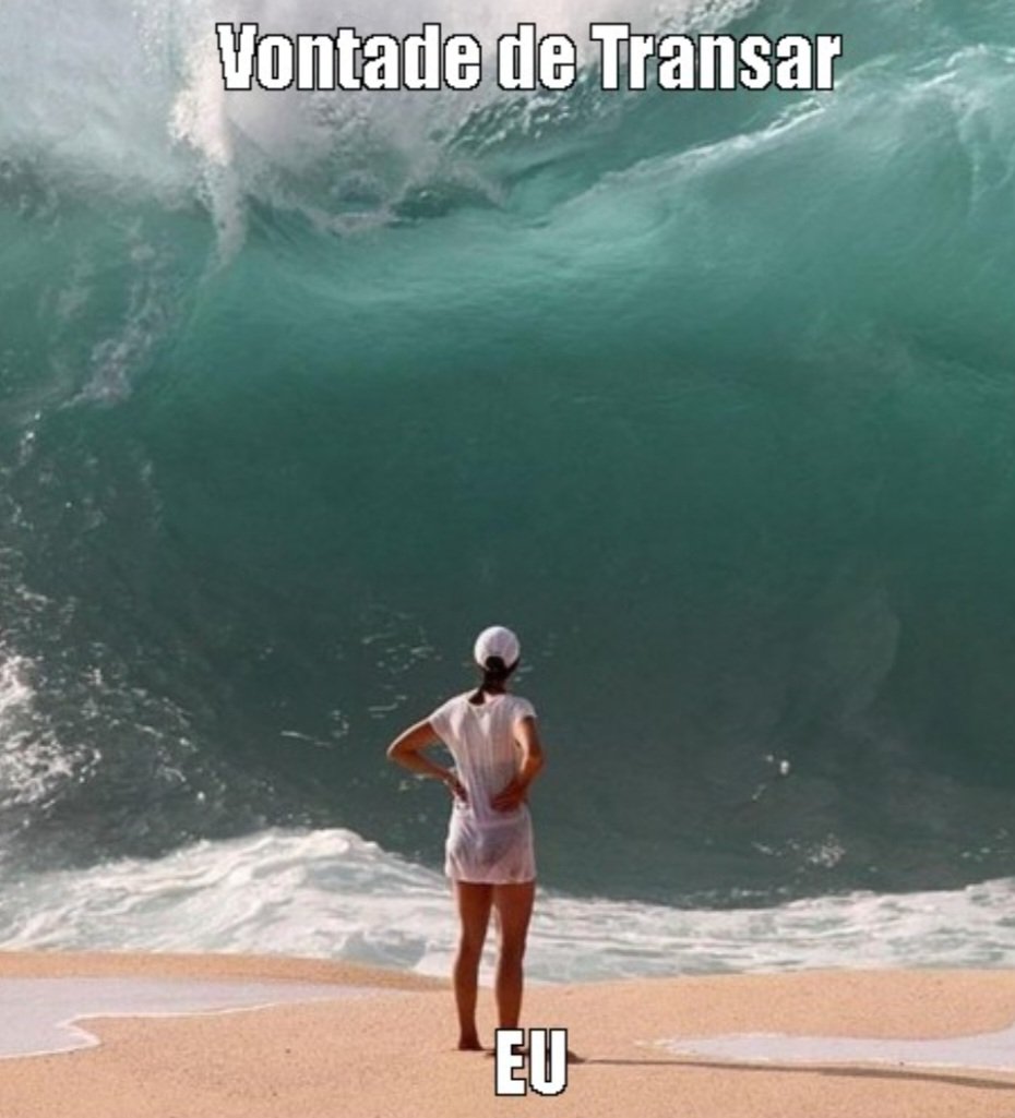 Domingo 21:00 hrs