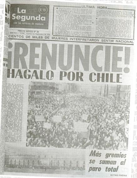EdCristian7's tweet photo. Hace medio siglo y ahora : Escucha Boric / Cementerio General https://t.co/GYChCuQjkk