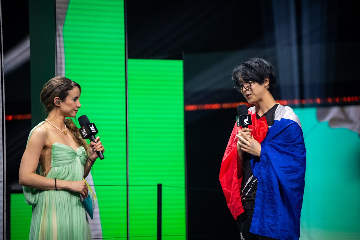 LaureBuliiV's tweet photo. Beaucoup trop d’émotions pour faire un post correct, ça viendra demain 🫶🏼🥺

Merci Montpellier ♥️♥️♥️ 

See you next year #LEC https://t.co/bkEYuCiwWz