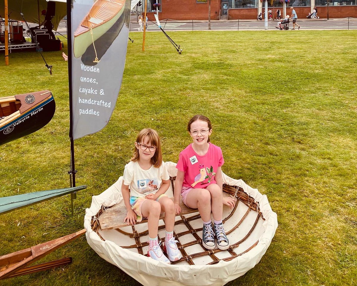 DeeMcCabe5100's tweet photo. Super enjoyable family day at #belfastmaritime @belfastcc today, the kids loved the @niscifest juggling &amp; bubbles, and the @SimplyScampi food was amazing! Great day in the sun ☀️ https://t.co/vXyKszXQpz