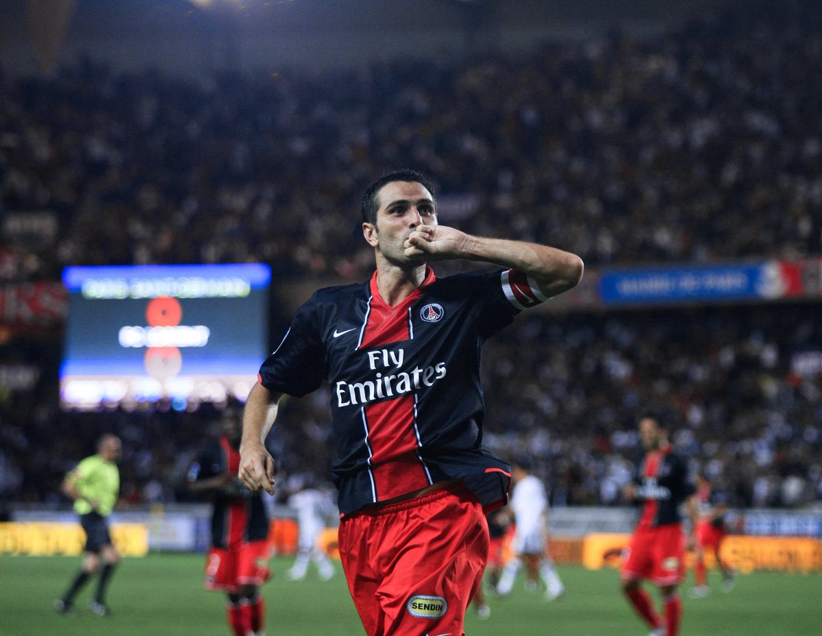 MediaParisien's tweet photo. 🦅 Pedro Miguel Pauleta en 2019 : 

« Quand tu respectes le PSG, les supporters ne t’oublient jamais. » https://t.co/u8vfiUftEg