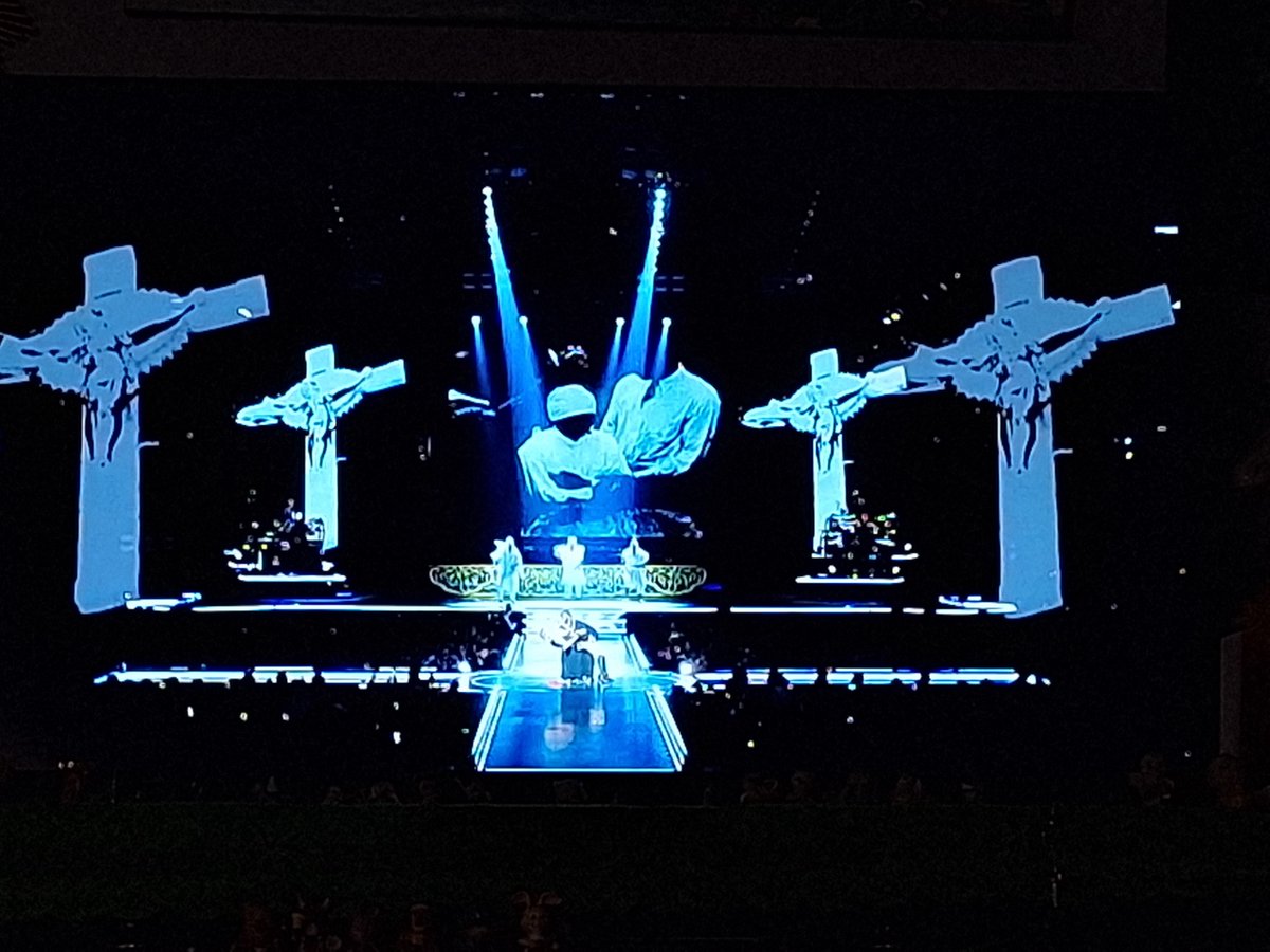 gjaen0610's tweet photo. And of course...
#DevilPray

The Rebel Heart Tour is awesome, I just found out 💀 many kinda predictions. https://t.co/fvLJWlagUM