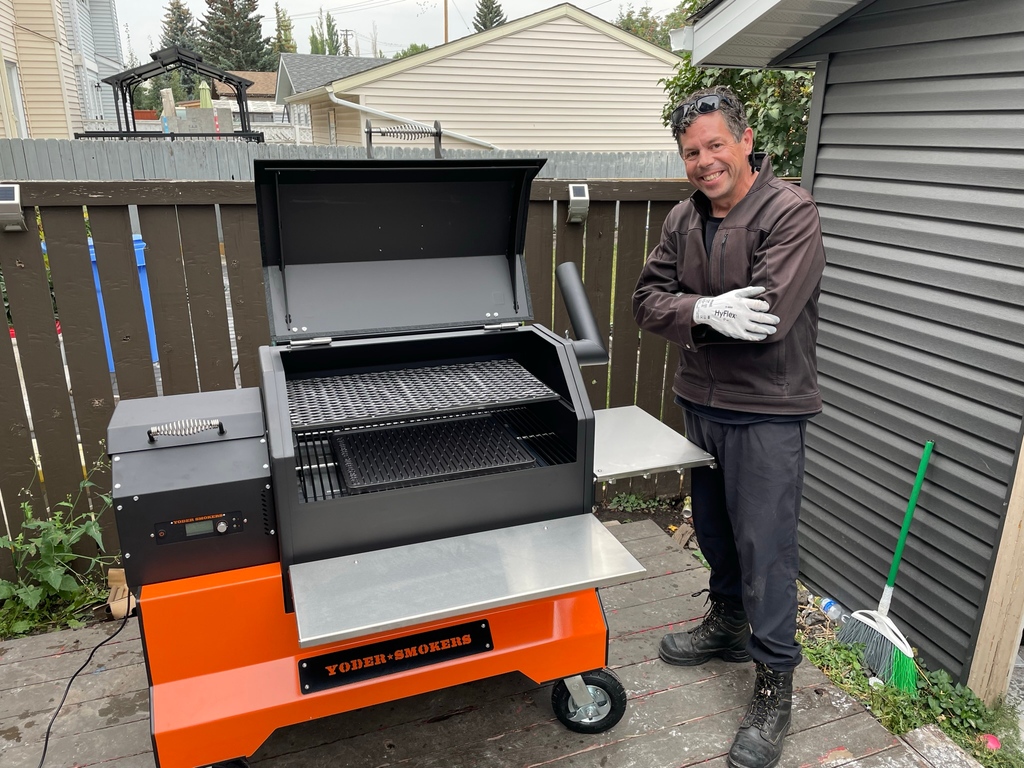 barbecuesgalore's tweet image. Alright football fans, does the orange on this #Yoder Smoker remind you more of the Miami Dolphins orange or the Denver Broncos?