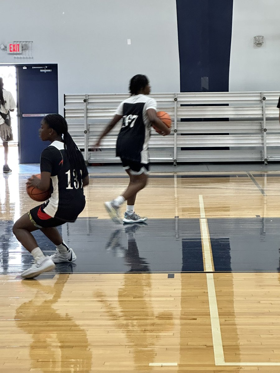 Meyuana_webb's tweet photo. I had a great time the past weekend at @JLEnterprises Top 160 Camp. Learned a lot that I will be able to keep and take with me moving forward playing. I will like to say thank you to @KPannell71 for the encouraging words he gave also. https://t.co/ovPzsbscZU
