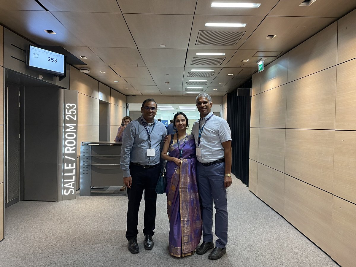 The great memories of #ESRAworld2023 from @AoraIndia 🇮🇳 team. The best is #USwars 💉!! Great 🥘 🍽️ of @ASRA_Society @aosra_pm @AFSRA10 societies 🥰Saree 👗 code 🥰 🙏 Incredibly 🇮🇳 #regionalanesthesia team. @NarouzeMD @vrushali_ponde @anesthetix @Ropivacaine @SreeHPraveenKO1
