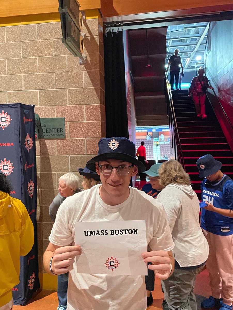 umbslasa's tweet photo. Thank you to the @ConnecticutSun for having our SLA program watch them take the W on College Night https://t.co/rxRI3MufQu