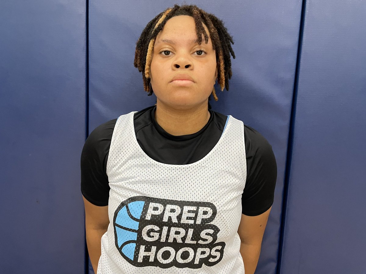 Krystal Johnson (2024) really came to play today. Johnson a forward from Silver Bluff HS was able to finish drives and put backs all game long. Played physical on both ends. #PGHTop250ExpoSC