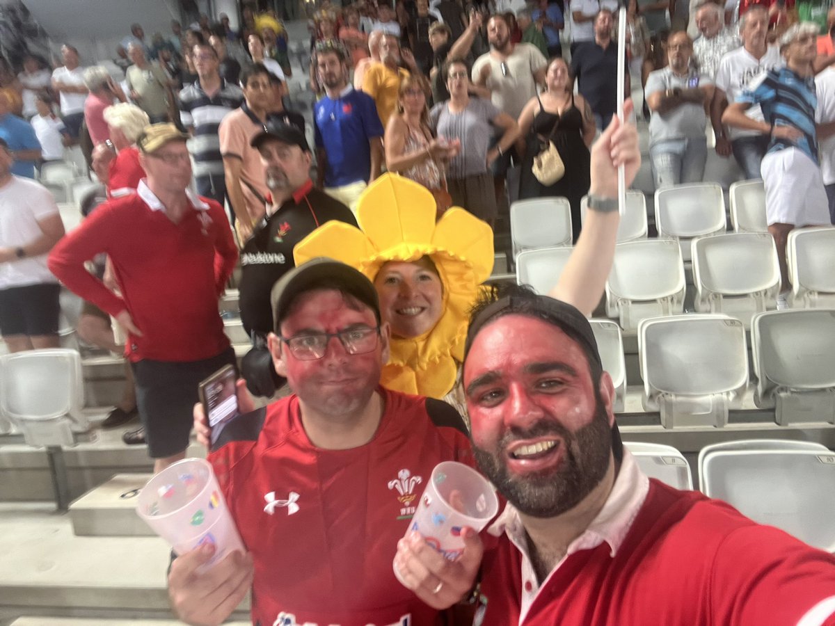 thoyles's tweet photo. What. A. Night. ##WalVFij #RWC2 https://t.co/63HeSYeJOQ