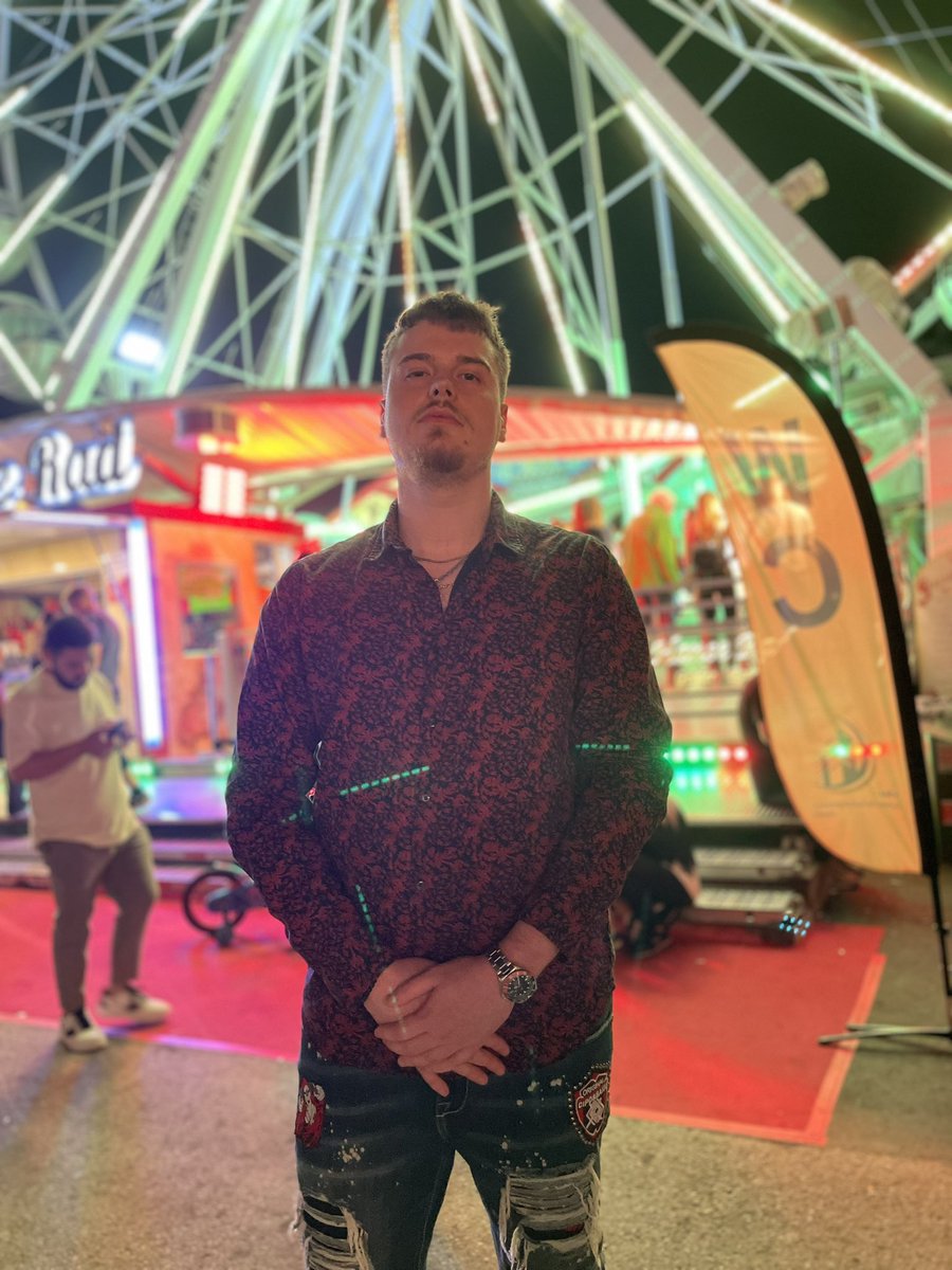 NayzeCeption's tweet photo. Nürnberger Volksfest 🎡🎆 https://t.co/vIf1fpcTNe