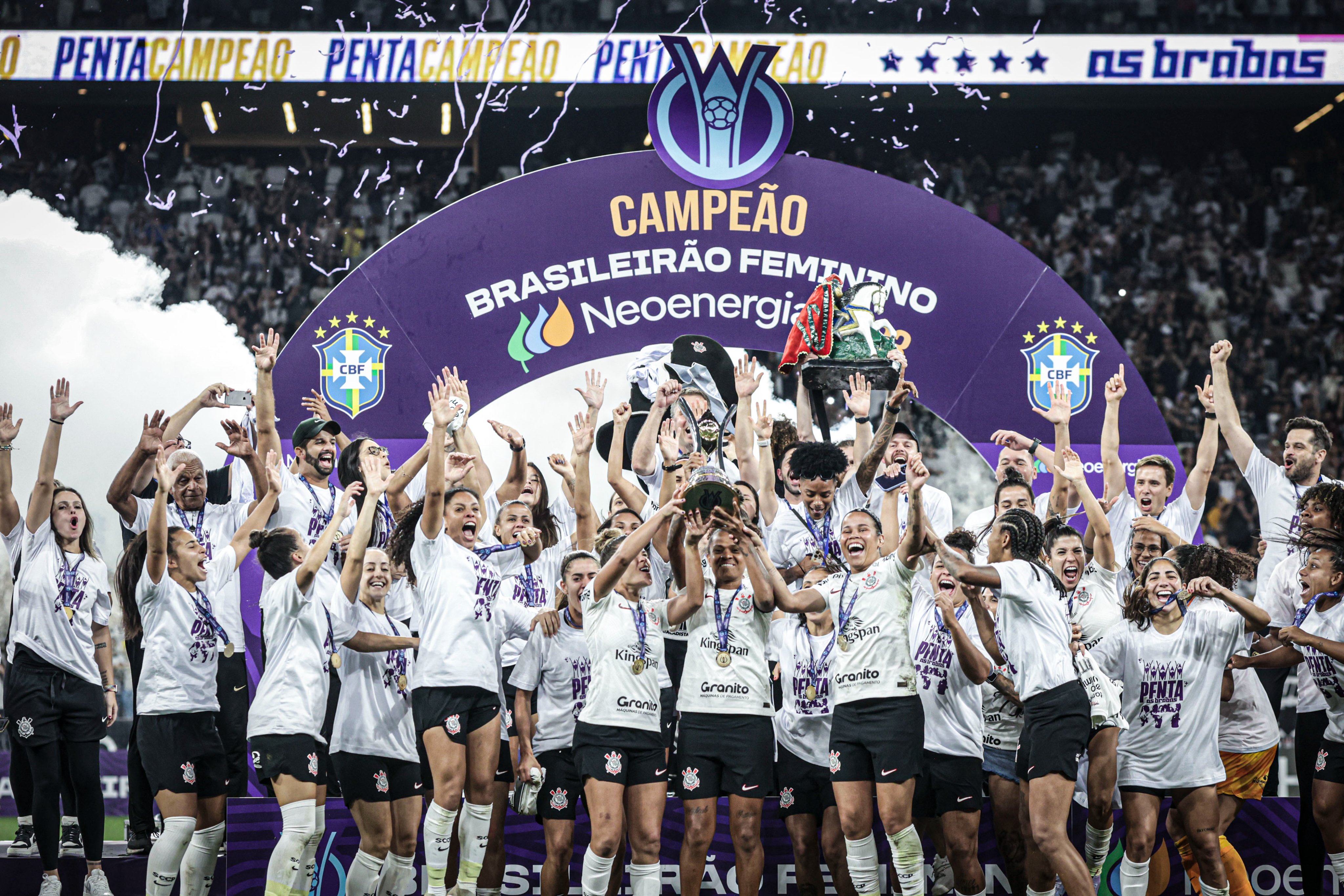 Brasileirão Feminino Neoenergia on X: Confrontos e chaveamento definidos ✓  Esse é o caminho para o título do #BrasileirãoFemininoNeoenergia 2022! Quem  vai levantar a taça? Vamos descobrir a partir do próximo final