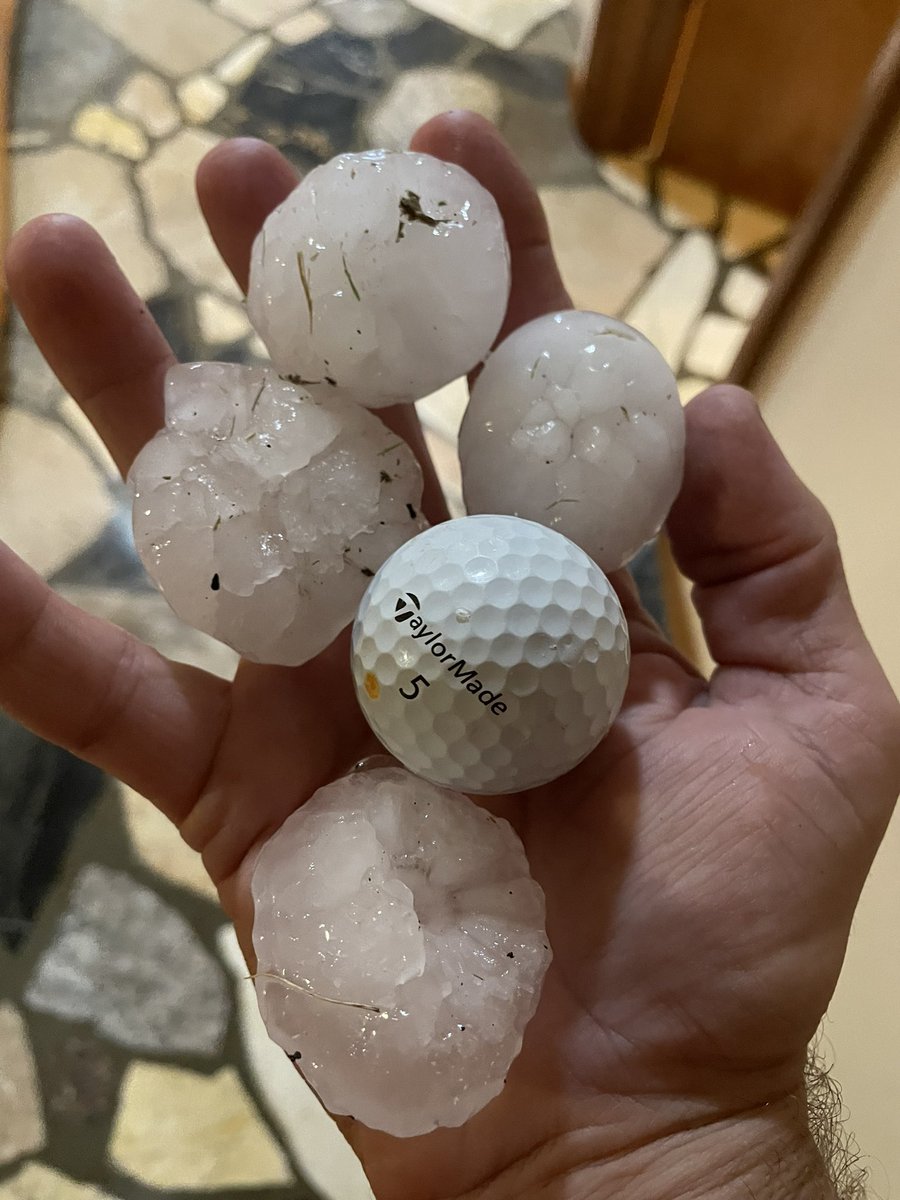 Evyan Smith (@swk_stormchaser) on Twitter photo Large hail coming from the storm in Deerfield Ks Windows and roofs damage along with trees as well <a href="/NWSDodgeCity/">NWS Dodge City</a> <a href="/FrankWaughKAKE/">Frank Waugh, CBM KAKE π π’=π§οΈ</a> <a href="/KSNNews/">KSN News Wichita</a> Large hail coming from the storm in Deerfield Ks Windows and roofs damage along with trees as well <a href="/NWSDodgeCity/">NWS Dodge City</a> <a href="/FrankWaughKAKE/">Frank Waugh, CBM KAKE π π’=π§οΈ</a> <a href="/KSNNews/">KSN News Wichita</a>