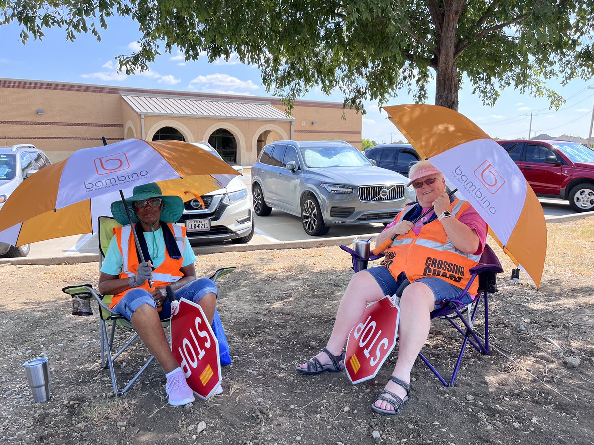 Hosp_PTA's tweet photo. A HUGE thank you to @bambinositters for keeping our teachers and staff dry and cool. But mostly cool here in Texas!!🔥🔥🔥 https://t.co/ELAm2jjMNp