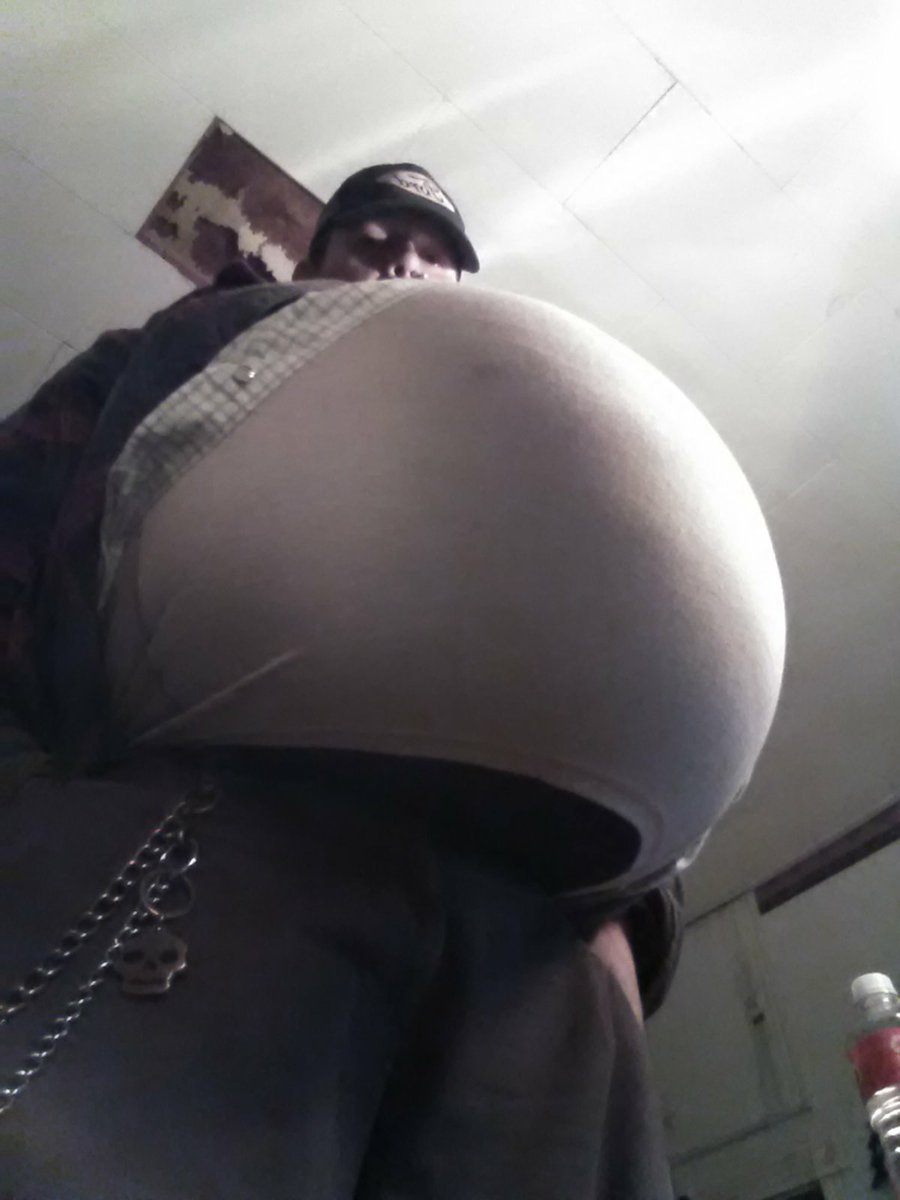 Beergut83's tweet photo. Early morning padded beer belly! https://t.co/6FZ4y9SZcI
