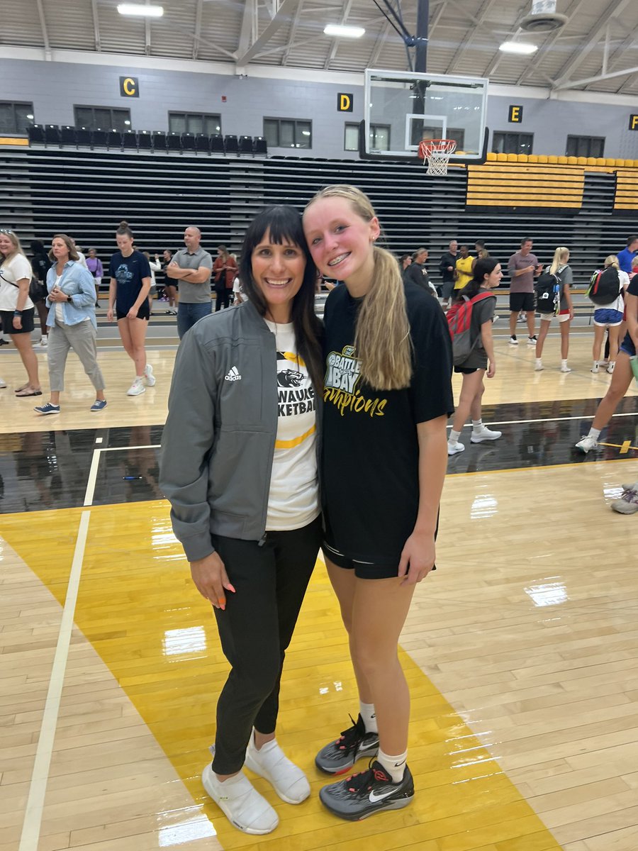 Ava Van Vonderen ‘27 (@avavanvonderen) on Twitter photo Amazing day at <a href="/MKE_WBB/">Milwaukee Women's Basketball</a>! i had a great visit to the University of Milwaukee and beyond thankful and honored to announce i received a full ride offer! thank you <a href="/KyleRechlicz/">Kyle Rechlicz</a> and the rest of the milwaukee coaching staff. go panthers 🖤💛 Amazing day at <a href="/MKE_WBB/">Milwaukee Women's Basketball</a>! i had a great visit to the University of Milwaukee and beyond thankful and honored to announce i received a full ride offer! thank you <a href="/KyleRechlicz/">Kyle Rechlicz</a> and the rest of the milwaukee coaching staff. go panthers 🖤💛