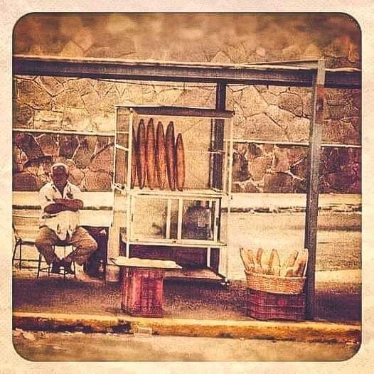 AsocProvSur's tweet photo. De la antigua central camionera para todo el mundo. #birote https://t.co/LJ8HEMSWxT