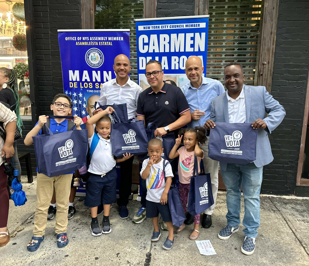 MannyDeLosSanto's tweet photo. This week, we partnered with another local business for a Back-To-School Giveaway! Thank you to all who helped make this event possible, Utopia Kitchen &amp; Lounge, Manhattan CB12, @InwoodMerchant, Renaissance Technical Institute, @CnDelarosa, our volunteers, and all our sponsors. https://t.co/Q9VJKX7YIe