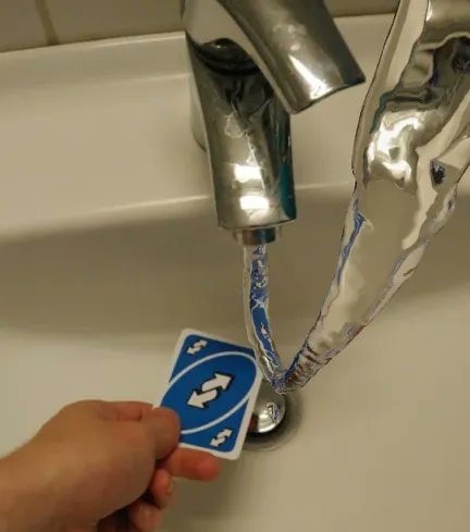 F5suAqSb0AAzsDs?format=jpg&name=small