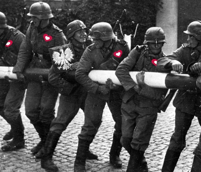 vladozeletic's tweet photo. @Dariusz_Jonski Same, czyste, patriotyczne serca 💕 no i powstańcy z 1988 r.😏 https://t.co/BAKergOS6S