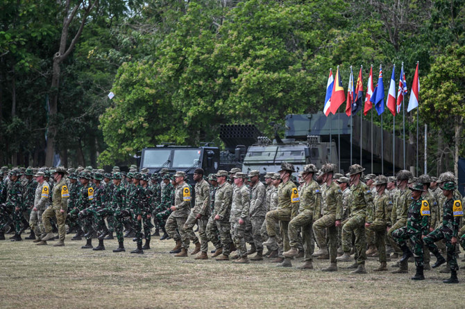 Jakob_Reimann's tweet photo. Die #USA, Indonesien, Japan, Australien und Singapur halten seit Ende August auf Java das #GarudaShield-Kriegsspiel ab, zusรคtzlich auch mit Frankreich und UK, mit insg 5.000 Soldat*innen und schwerem Gerรคt.
Weiteres Sรคbelrasseln, um die Drohkulisse gegen #China zu demonstrieren. https://t.co/r2nFGxRDJk