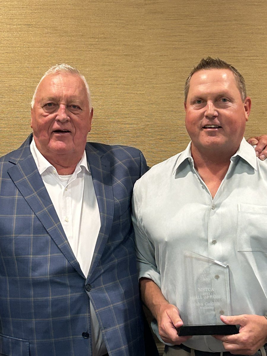 JDEcoach's tweet image. Congratulations to Coach John Griffith on his induction into the MSTCA Hall of Fame!
A well deserved honor for an amazing coach!
#together
#TEAM
@wellesleysports 
@Raider_FB 
@WellesleyGTrack