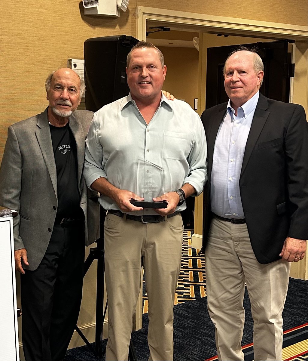 JDEcoach's tweet image. Congratulations to Coach John Griffith on his induction into the MSTCA Hall of Fame!
A well deserved honor for an amazing coach!
#together
#TEAM
@wellesleysports 
@Raider_FB 
@WellesleyGTrack