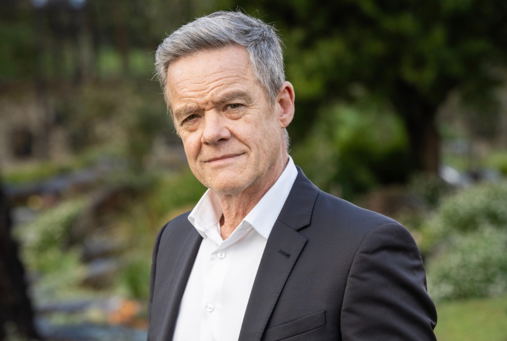 tvtonightau's tweet photo. Stefan Dennis: "They've ramped it up incredibly!"  #Neighbours https://t.co/yytBrZByzM https://t.co/56DzMoArrs