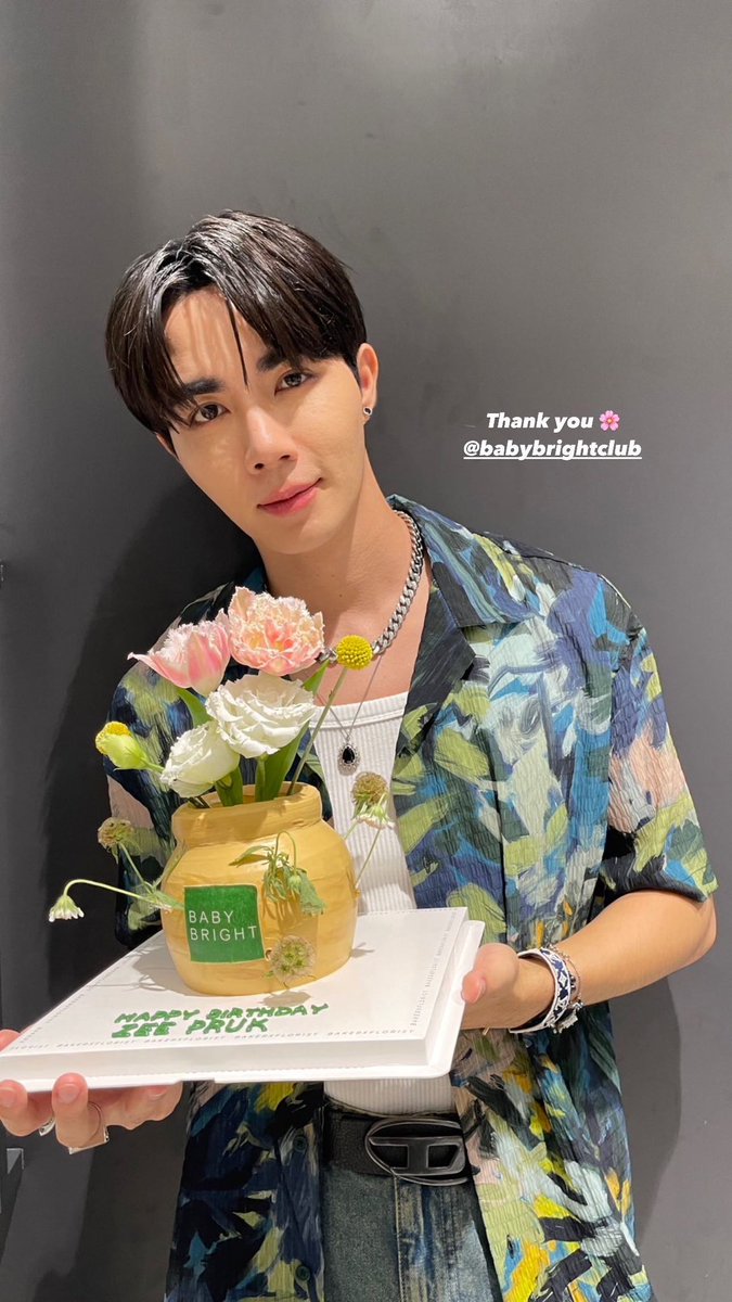 znnecu's tweet photo. 🌟 #ZeeNuNewUpdate ~ [11.09.2023]

IGS: zeepruk 

🎂 #10Sep23BirthdayToZeePruk

ꔛ @zee_pruk #ZeePruk #Zunshine https://t.co/qgHrmnpJqJ
