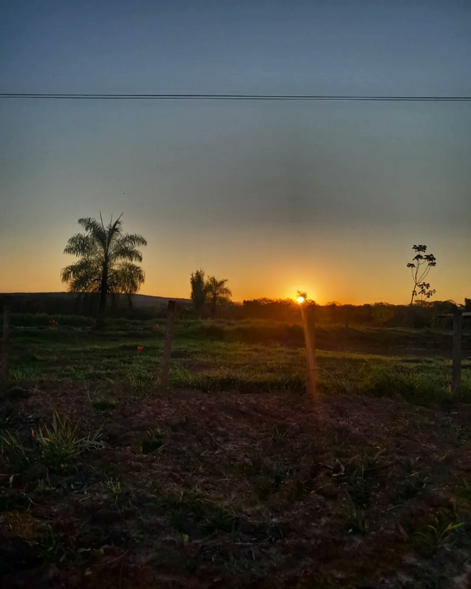 edusilveira76's tweet photo. Hora de voltar! Fim de semana especial, com belo por do sol na estrada! Até breve!
#fimdesemana #fimdetarde #tchau #despedida #partiucasa #instafoto #instaphoto #pordosol #naestrada #sunset #photography #naturephotography #weekend  #photooftheday #voltando #voltandopracasa https://t.co/RgK9qVx5wH