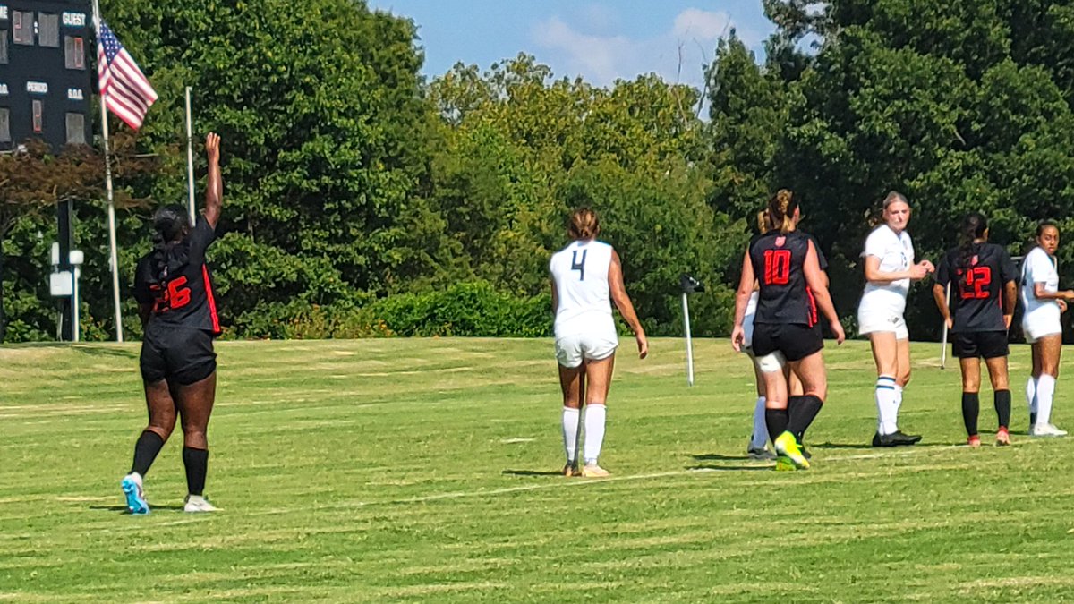 1908Cmh's tweet photo. Update: @RhodesLynxWSOC 
2 Matches in 2 days! 
9/9 TIE: 1-1 with @guws_panthers 

9/10 WIN 3-1 over U of the Ozarks

The Lynx travel to St. Louis this week to take on @DePauwWsoccer Sept 16th at 3pm and @WASHUwSoccer Sept 17th at 1pm
# RollLynxRoll @RhodesAthletics https://t.co/bZel5zcbM9