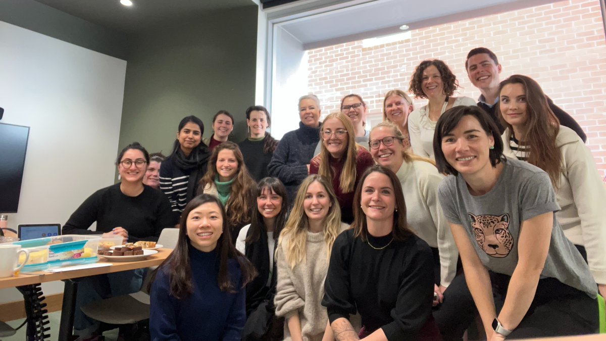 Last day vibes! A huge thank you to my colleagues @foodandmoodcentre for lovely words &amp; delicious cakes to celebrate my departure after 6 yrs of microbiome research <a href="/Deakin/">Deakin University</a>

I’m excited to take some time off &amp; lean back into clinical neuropsychology + other pursuits 🏝️🤓😎