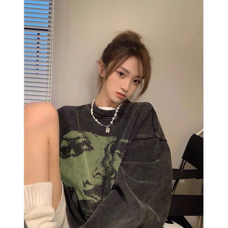 aygmina's tweet photo. rekomendasi sweater/hoodie y2k style on shopee

- A THREAD https://t.co/tsa0zonA5R