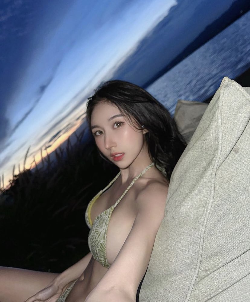 jolie_o125's tweet photo. -
如果記我的名字很困難
可以直接叫我美女

快追蹤 晚上10點有驚喜𝐈𝐧𝐬👉🏻 jolie_o115
https://t.co/Li0rD7dpxL https://t.co/prMBcJWBUQ