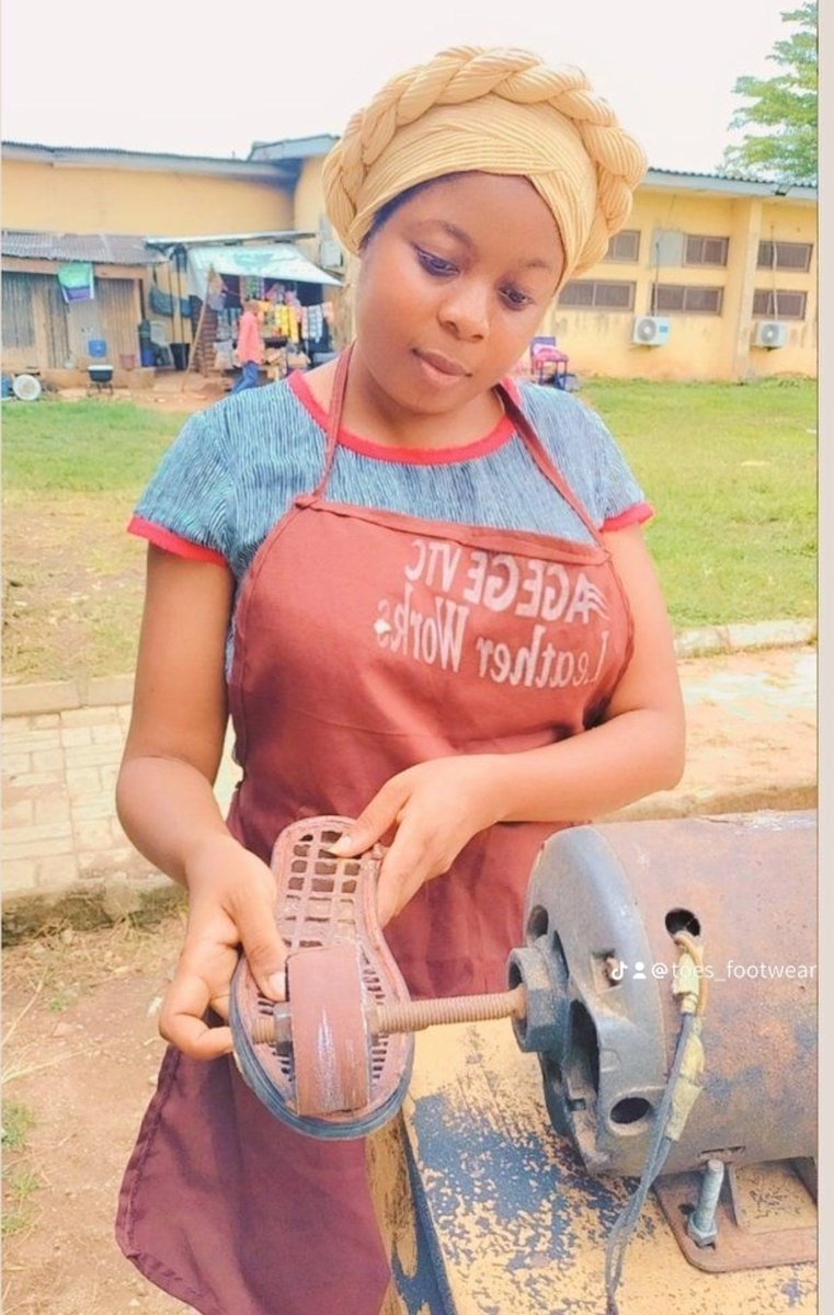 Celeb_Shoemaker's tweet photo. The least you can do for me right now is to retweet, I make nice footwear at an affordable rate. My customers may be on your TL.
Lagos Nigeria.
Delivery Nationwide
WhatsApp:08062644828.

Simi THE GOAT Angel #moyolawal https://t.co/awSxAm2NGD